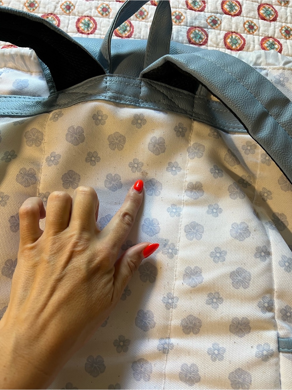 Disney Loungefly Lilo & Stitch Backpack - Picture 4 of 8